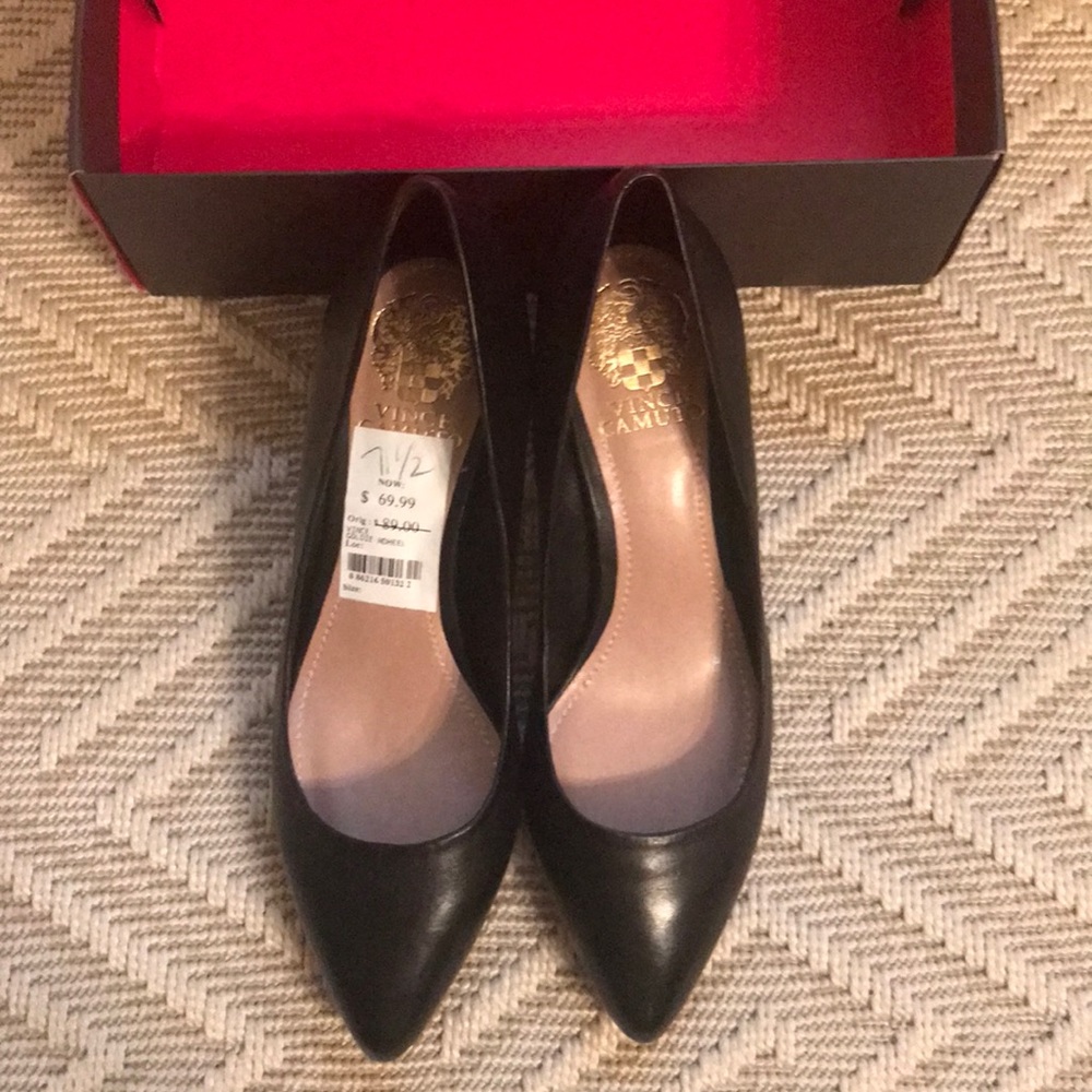 Vince Camuto Black pumps